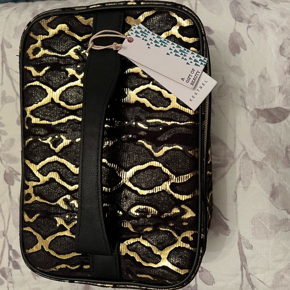 Kestrel Make Up Bag - Picture 3 of 11